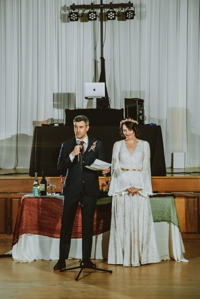 0568-20231111_2852_MN_MNC_4293 Couple at a wedding